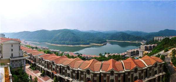 御湖名邸別墅區(qū)